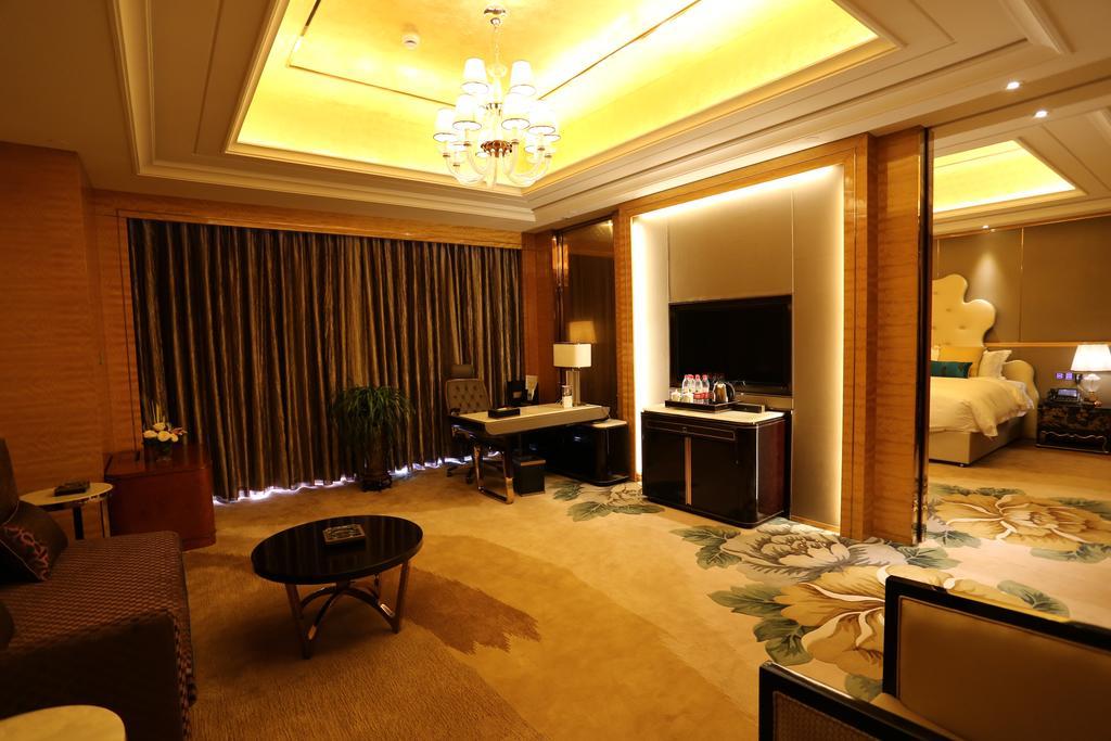 Jinjiang International Hotel Урумчі Номер фото