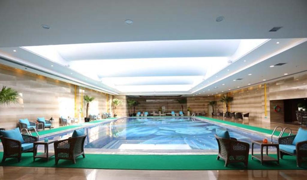 Jinjiang International Hotel Урумчі Екстер'єр фото